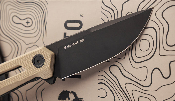 Bushcraft Knives vs. Survival Knives