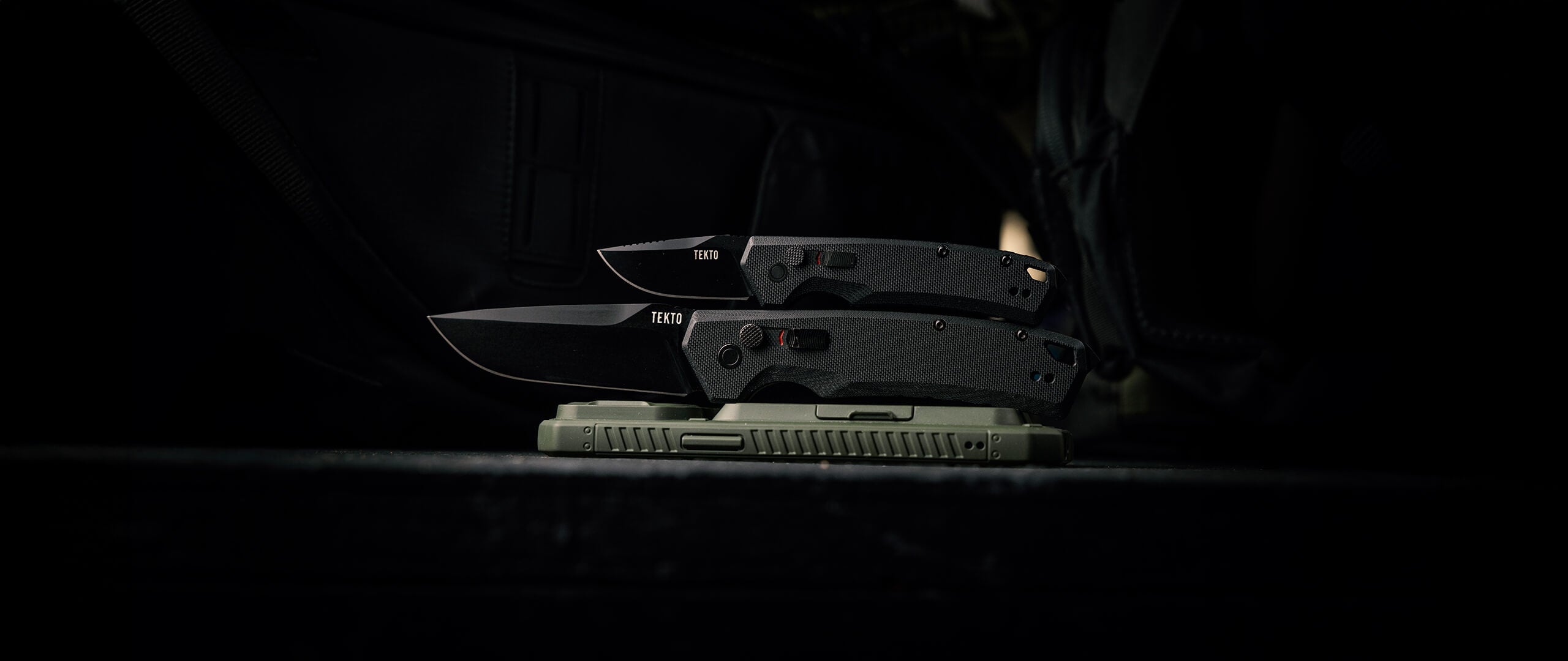 Tekto Knife Banner