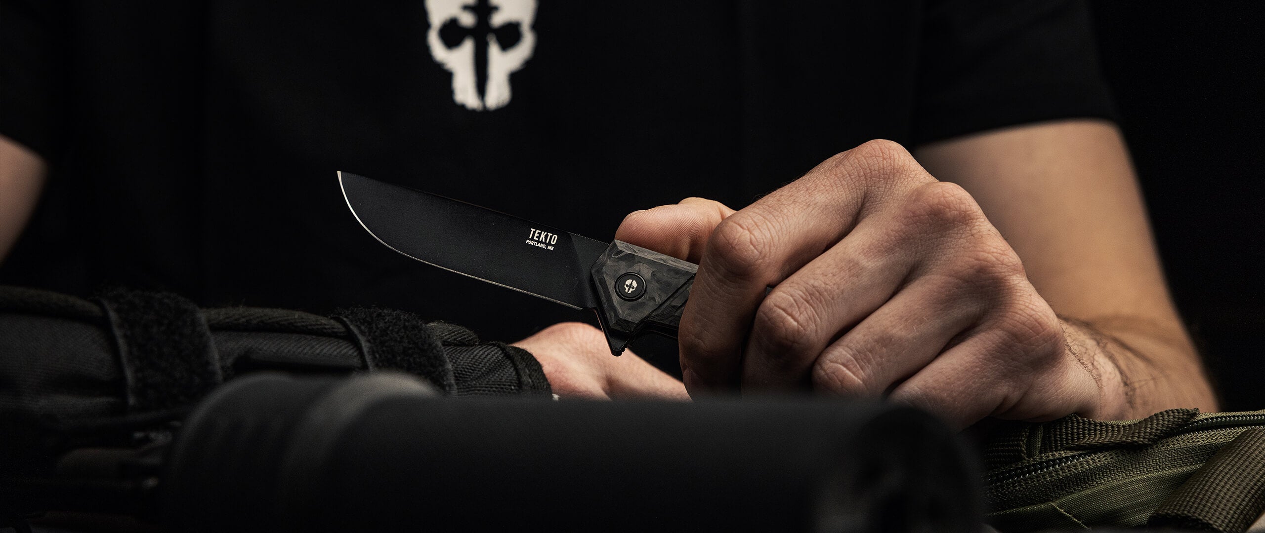 Tekto Knife Banner